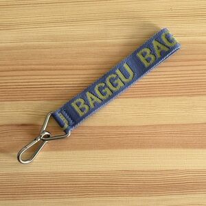 Baggu logo keychain